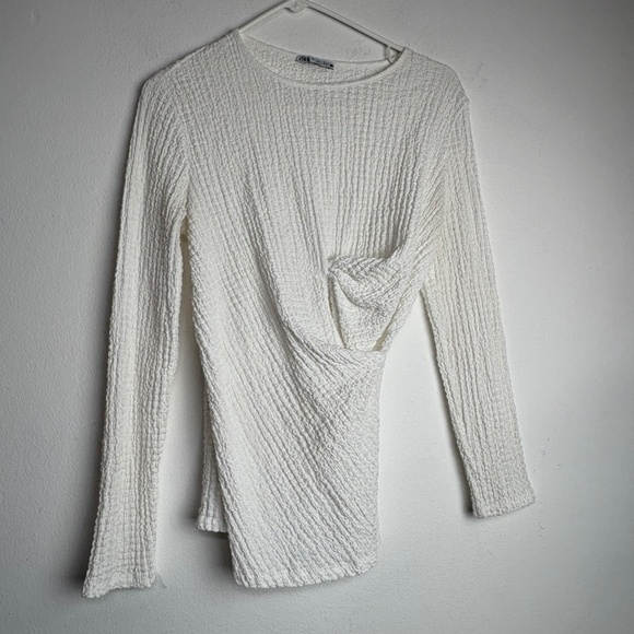 Zara Textured Jersey Top Gathered Accent Long Sleeve White Large - Picture 2 of 8